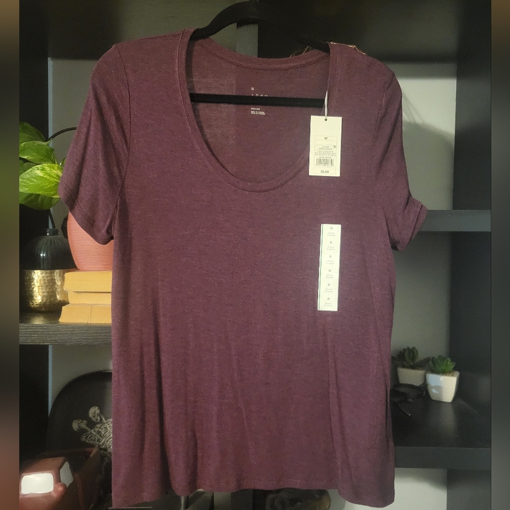 set of 5- A New Day scoop neck shirts